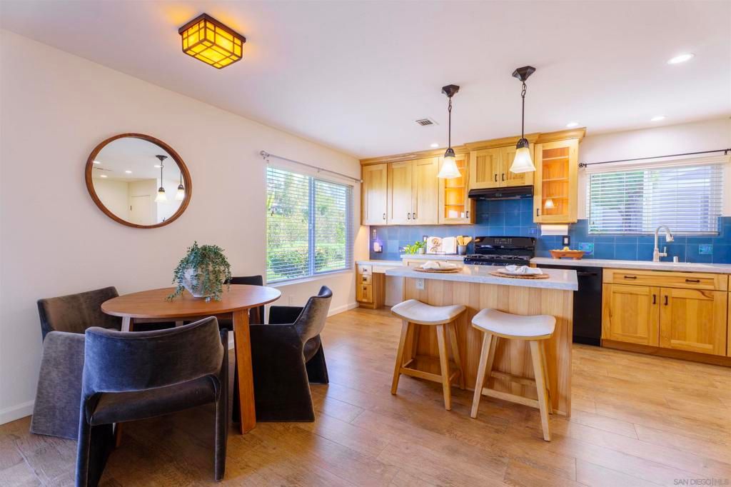 Image 7 of property listing at 4382 Dowitcher Way, Oceanside, CA 92057