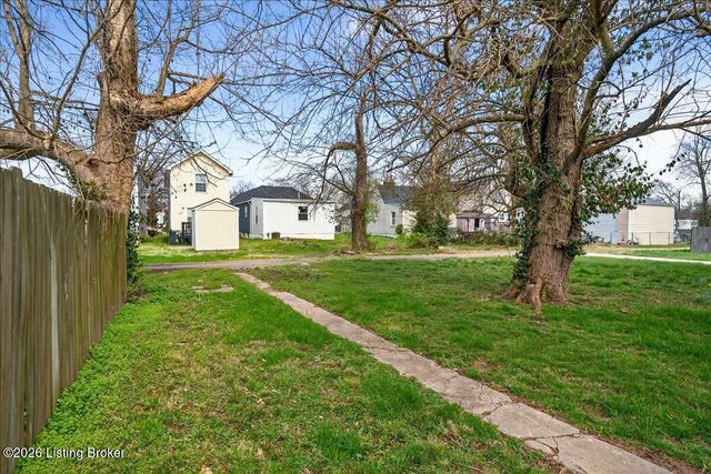 4021 Sunset Ave, Louisville, KY 40211