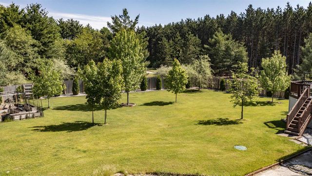 E2474 E OLD MILL, Waupaca, WI 54981