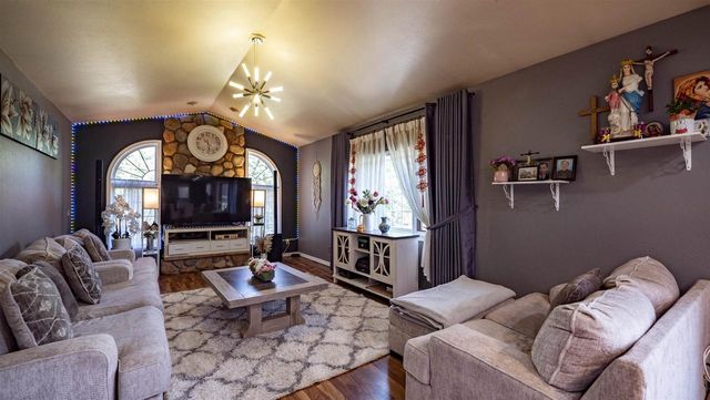E2474 E OLD MILL, Waupaca, WI 54981