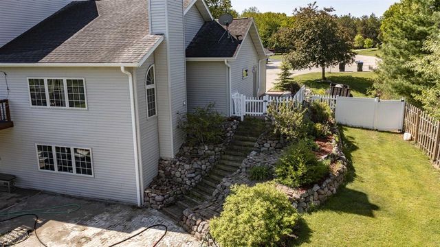 E2474 E OLD MILL, Waupaca, WI 54981
