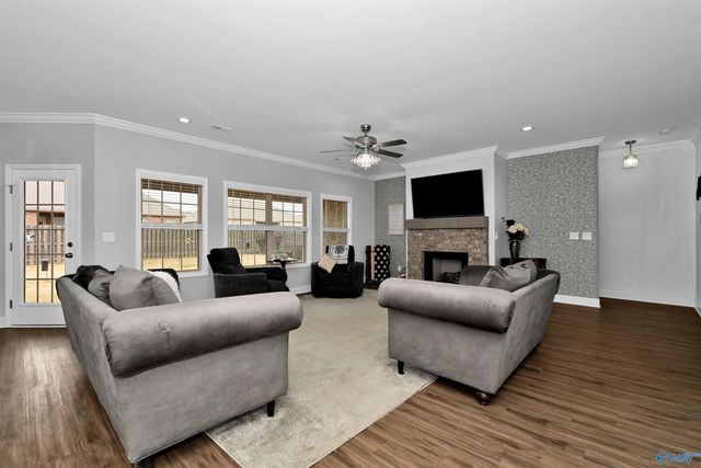 2063 Austin Drive NE, Cullman, AL 35058