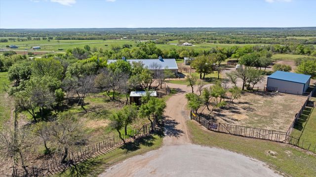 110 Lookout Point, Stephenville, TX 76401