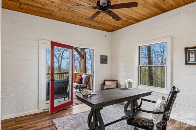 186 Cottage Lane, Mars Hill, NC 28754