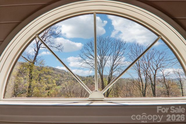 186 Cottage Lane, Mars Hill, NC 28754