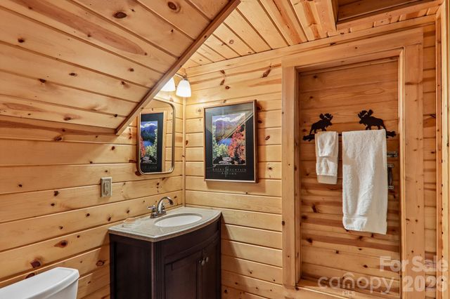 186 Cottage Lane, Mars Hill, NC 28754