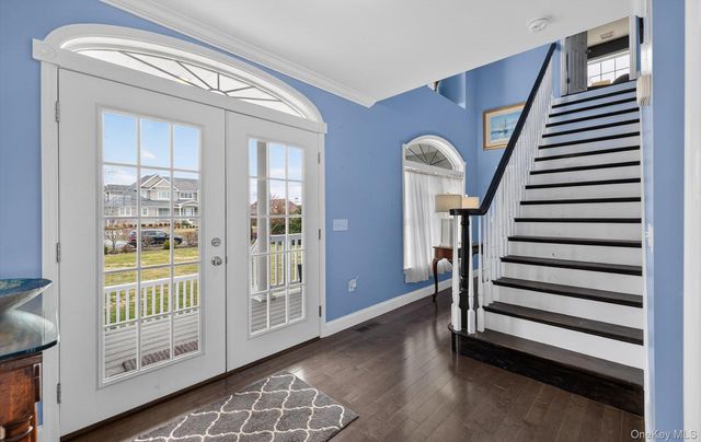 108 Awixa Avenue, Bay Shore, NY 11706