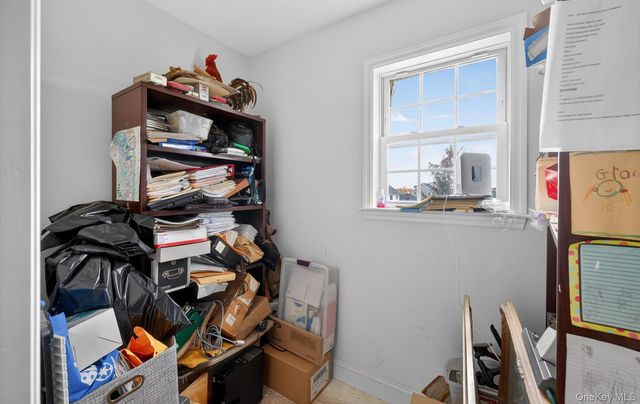 108 Awixa Avenue, Bay Shore, NY 11706