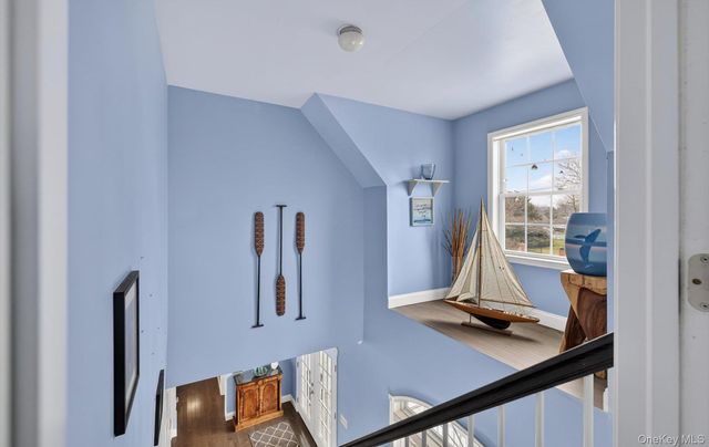 108 Awixa Avenue, Bay Shore, NY 11706