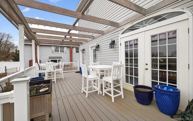 108 Awixa Avenue, Bay Shore, NY 11706