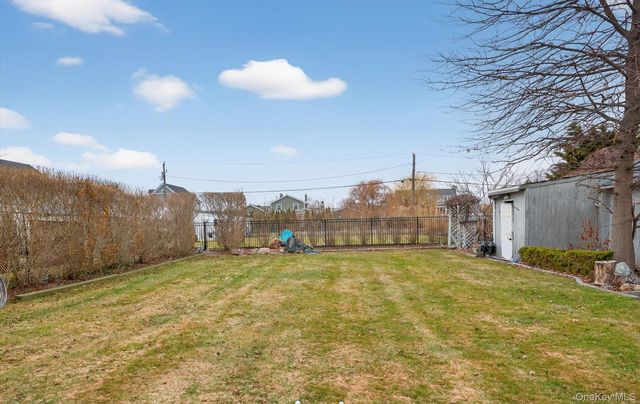 108 Awixa Avenue, Bay Shore, NY 11706