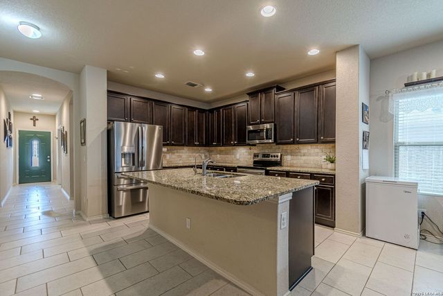 728 Rusty Gate Way, New Braunfels, TX 78130