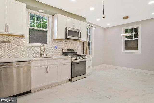 6204 EVERALL AVE, Baltimore, MD 21206