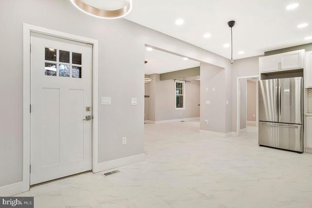 6204 EVERALL AVE, Baltimore, MD 21206