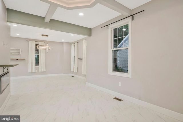 6204 EVERALL AVE, Baltimore, MD 21206