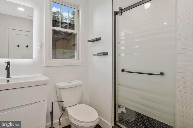 6204 EVERALL AVE, Baltimore, MD 21206