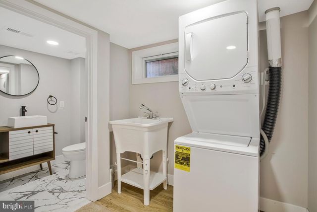 6204 EVERALL AVE, Baltimore, MD 21206