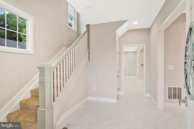 6204 EVERALL AVE, Baltimore, MD 21206