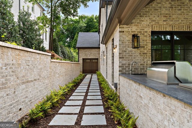 95 Blackland Road NW, Atlanta, GA 30342
