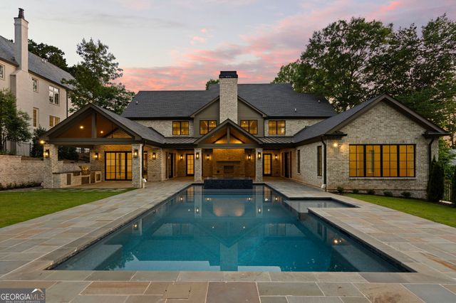 95 Blackland Road NW, Atlanta, GA 30342