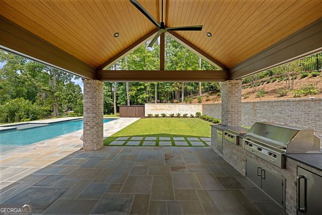 95 Blackland Road NW, Atlanta, GA 30342