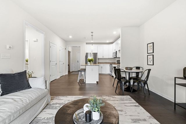 230 Martins Lndg 209, North Reading, MA 01864