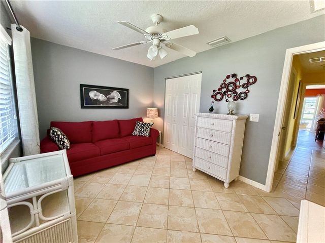 36 Pine Arbor Lane 201, Vero Beach, FL 32962