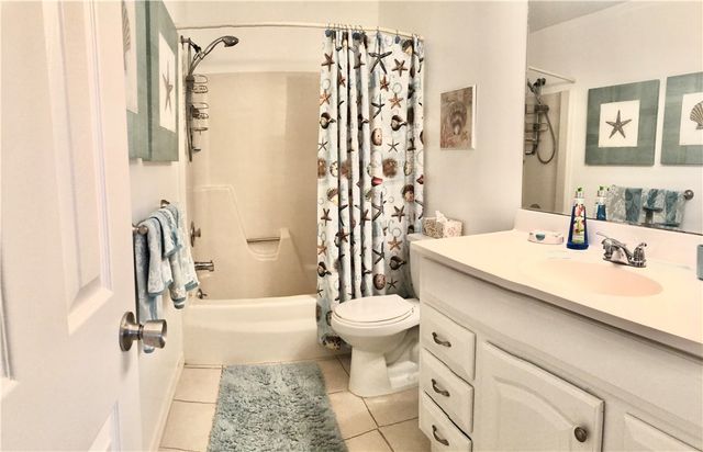 36 Pine Arbor Lane 201, Vero Beach, FL 32962