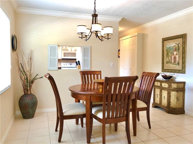 36 Pine Arbor Lane 201, Vero Beach, FL 32962