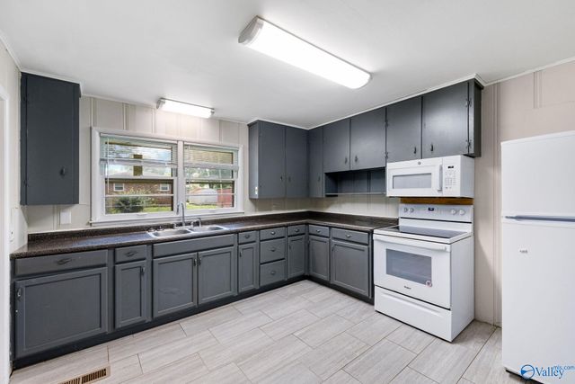 1601 Florence Street, Athens, AL 35611