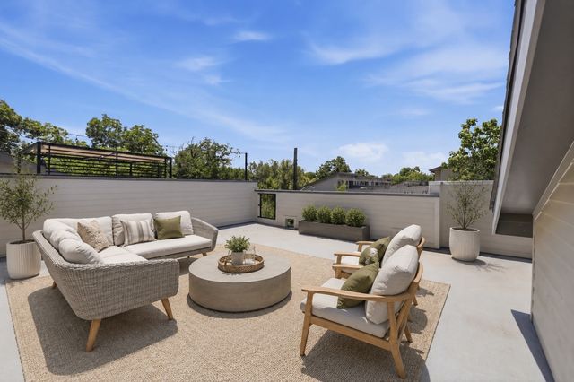 1282 N Prairie Avenue, Dallas, TX 75204