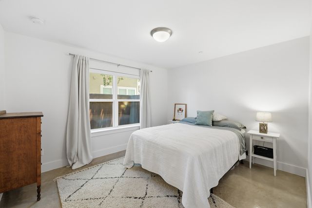 1282 N Prairie Avenue, Dallas, TX 75204