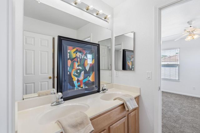 36 Holden Ct, Sacramento, CA 95835