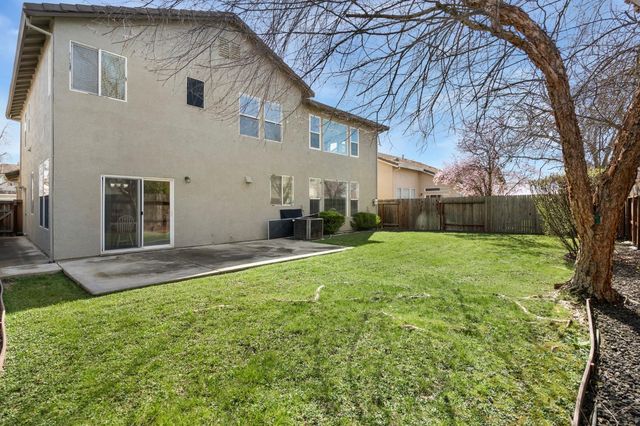 36 Holden Ct, Sacramento, CA 95835