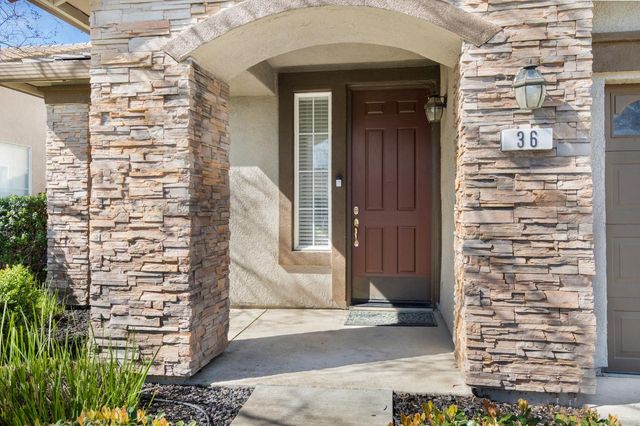 36 Holden Ct, Sacramento, CA 95835