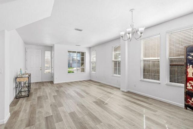 36 Holden Ct, Sacramento, CA 95835