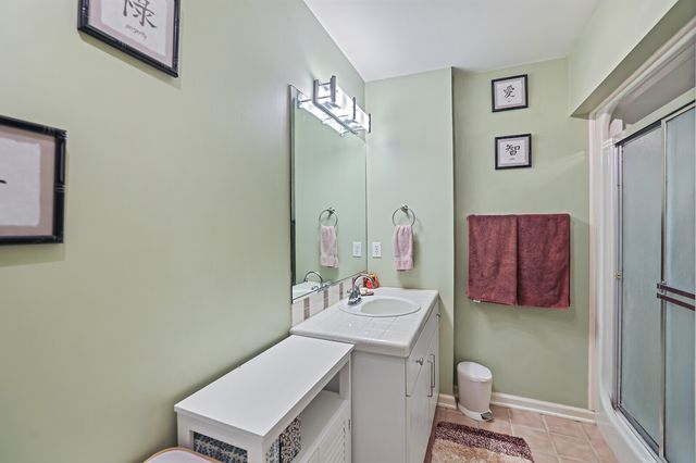 1010 Wren Ct, Kingston Springs, TN 37082