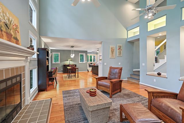 1010 Wren Ct, Kingston Springs, TN 37082