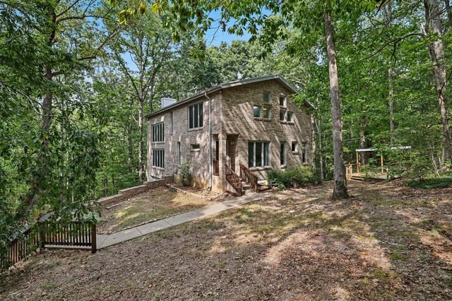 1010 Wren Ct, Kingston Springs, TN 37082