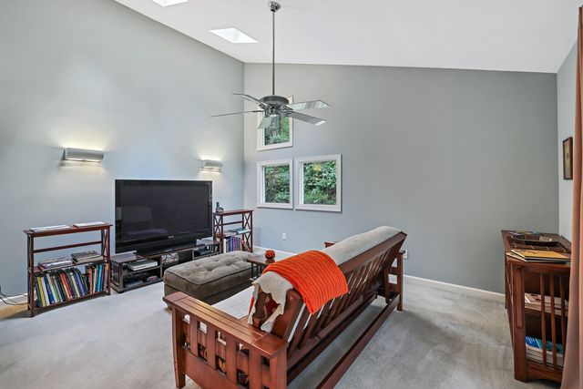 1010 Wren Ct, Kingston Springs, TN 37082