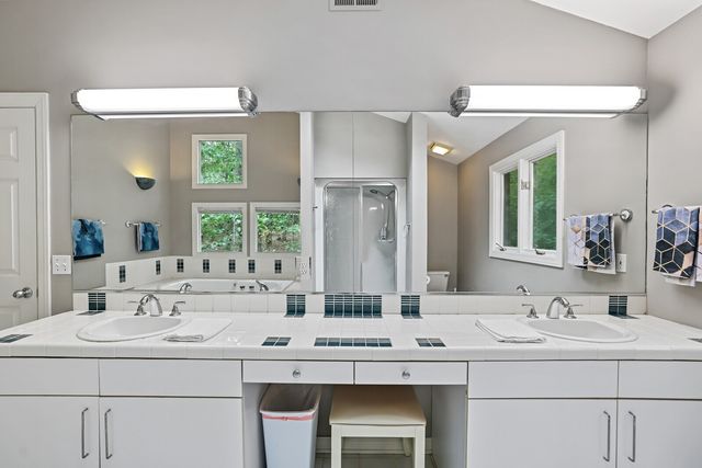 1010 Wren Ct, Kingston Springs, TN 37082