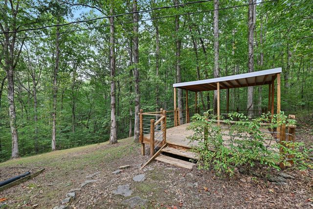 1010 Wren Ct, Kingston Springs, TN 37082