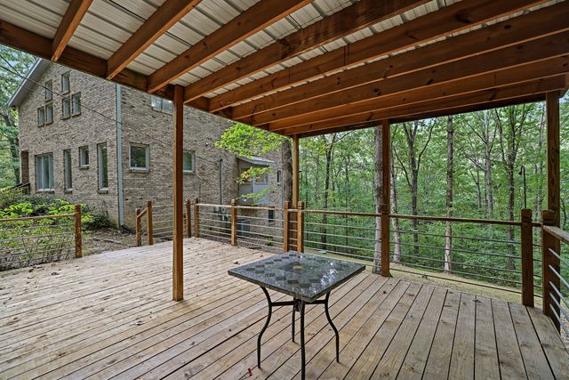 1010 Wren Ct, Kingston Springs, TN 37082