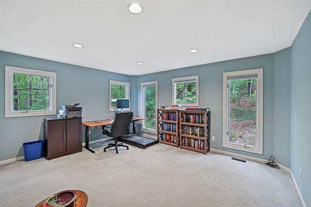 1010 Wren Ct, Kingston Springs, TN 37082