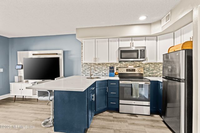 1255 PONCE ISLAND Drive F-777, St. Augustine, FL 32095
