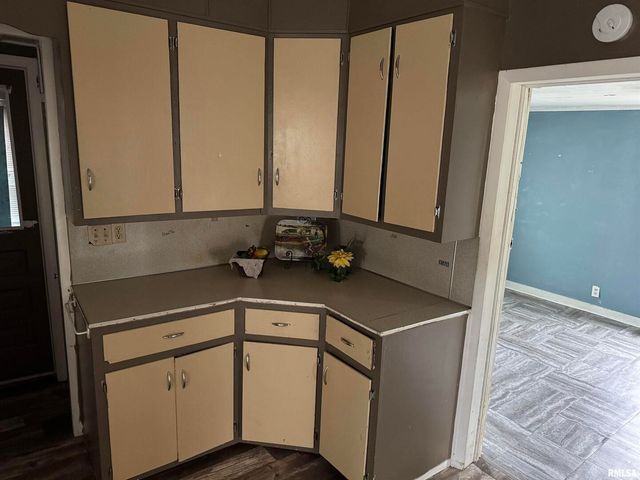 205 STATE Street, Christopher, IL 62822