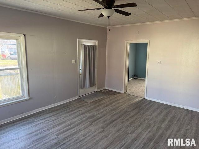 205 STATE Street, Christopher, IL 62822