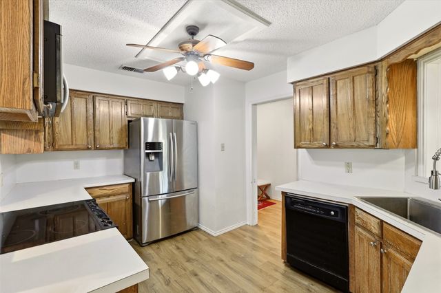 6713 N Park Drive, North Richland Hills, TX 76182