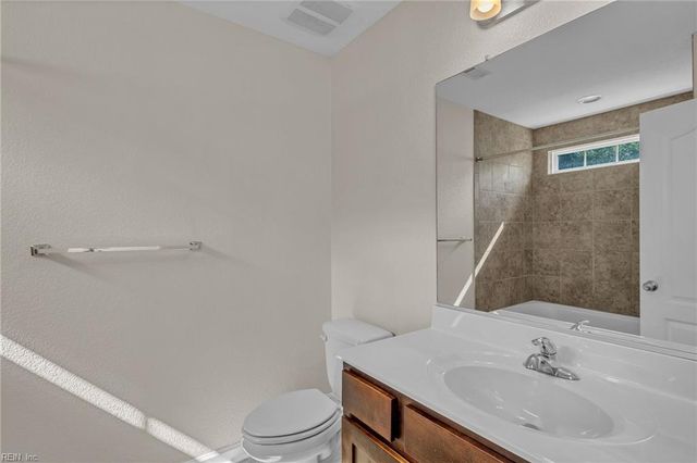 273 Tigerlilly DR, Portsmouth, VA 23701