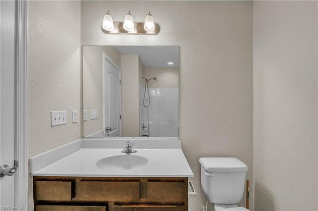 273 Tigerlilly DR, Portsmouth, VA 23701